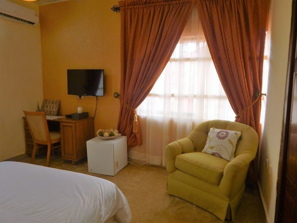 Redwood Place Hotel Abuja Esterno foto