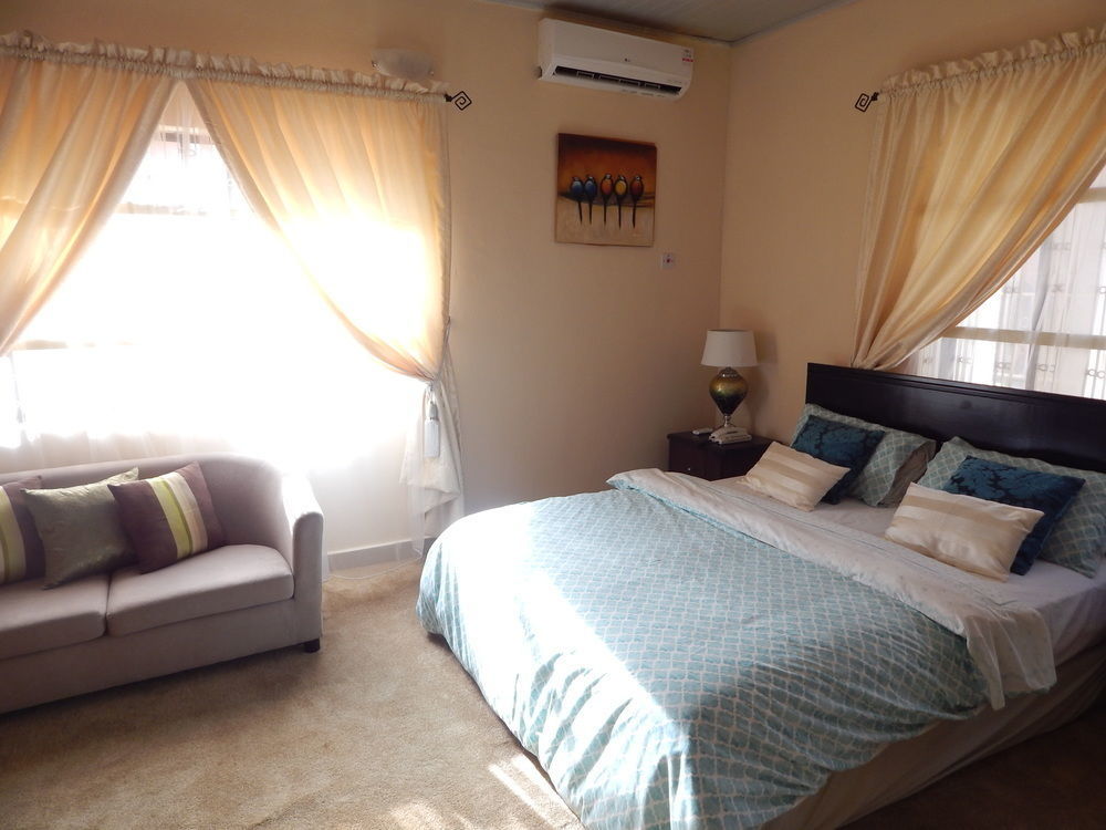 Redwood Place Hotel Abuja Esterno foto